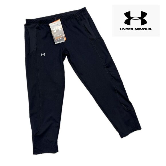 NWT woman’s Black compression/Capri athletic wear - Picture 4 of 15